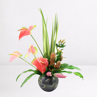 Belleza Tropical: Arreglo con Anturios en Florero