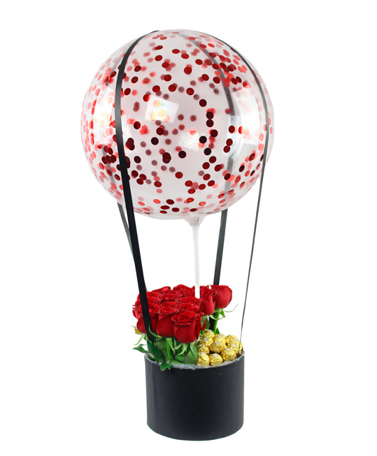 Paseo por las Nubes: Rosas Rojas, Globo Burbuja y Ferrero