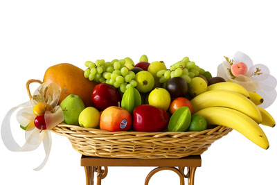 Canasta con frutas de estación